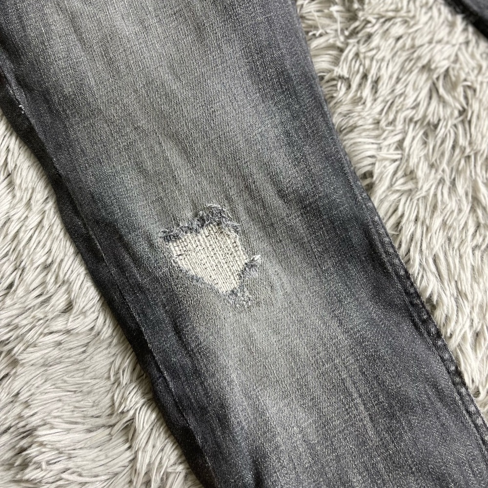 Hudson Skylar relaxed slim straight grey distressed jean. Tag=26, fit=28-29-30. - Picture 8 of 8